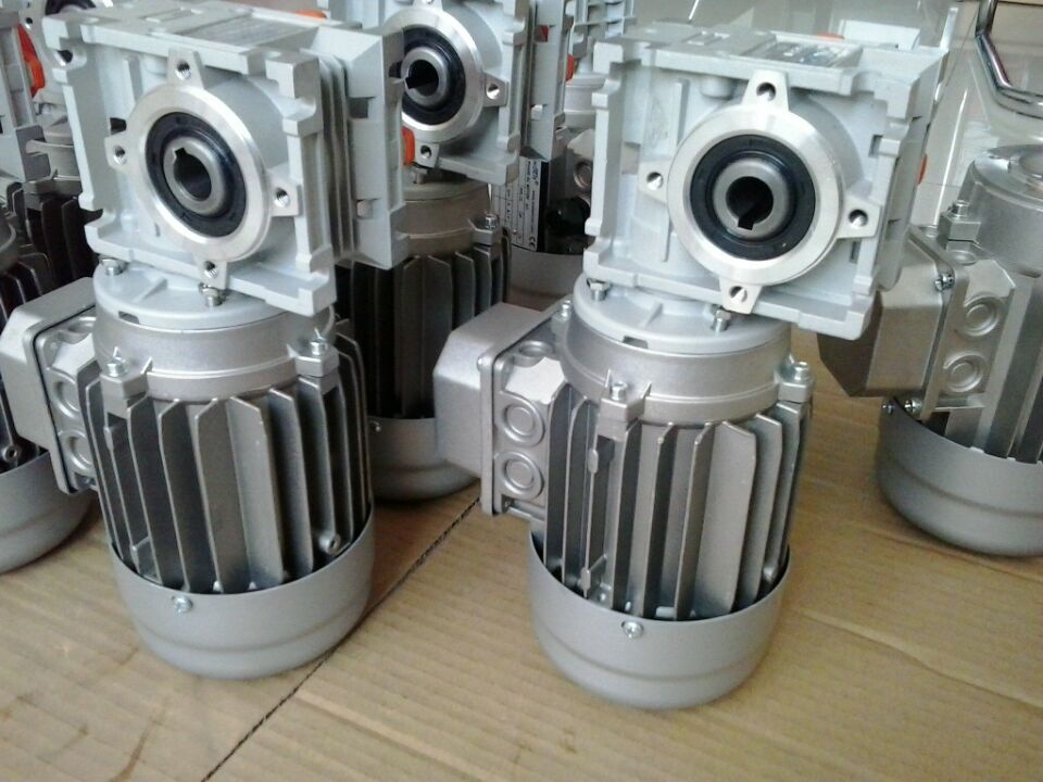 蝸輪蝸桿減速機CM110