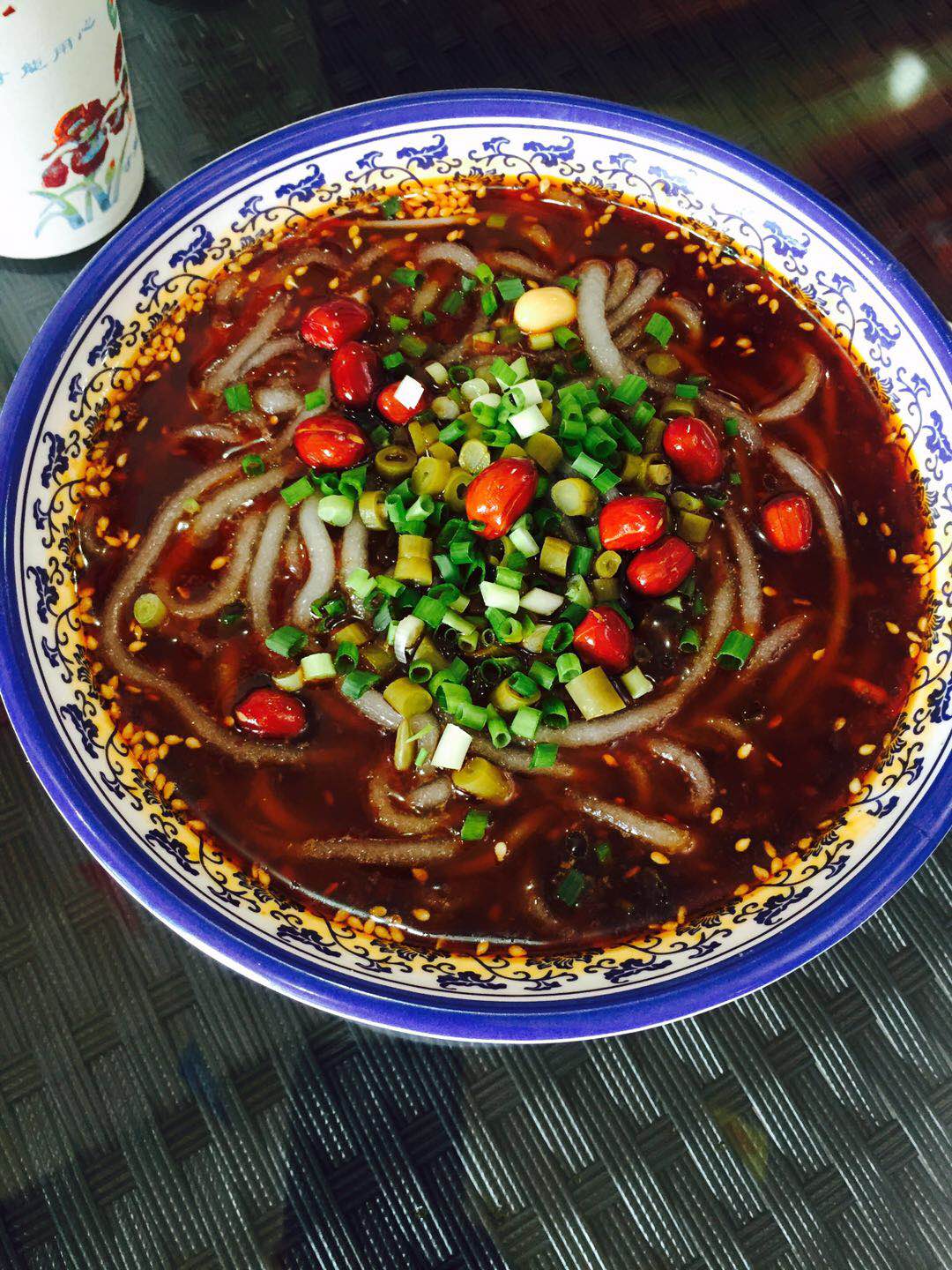 重慶小面培訓(xùn) 米線(xiàn)小面培訓(xùn) 秘制辣椒油 蓋澆飯培訓(xùn)