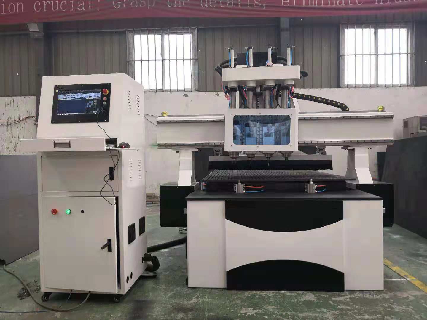 四工序數(shù)控開料機(jī)櫥柜衣柜開料機(jī)