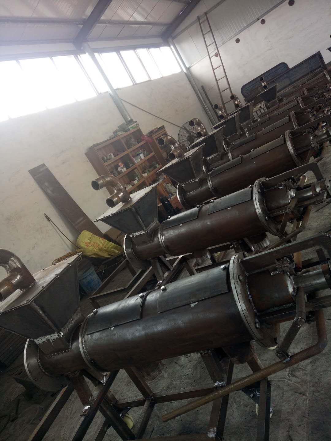 安徽合肥牛糞處理設(shè)備環(huán)保設(shè)備固液分離設(shè)備