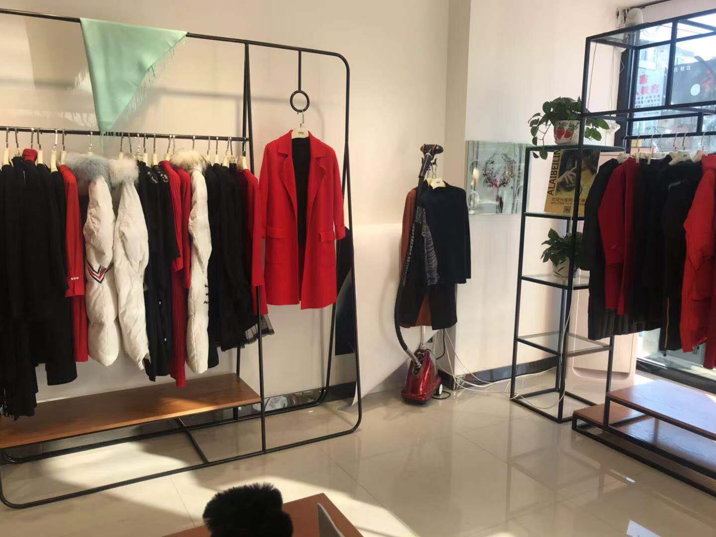 阿萊貝琳品牌折扣店上海女裝品牌折扣加盟免費鋪貨代理女裝品尾貨庫存批發(fā)女牌折扣