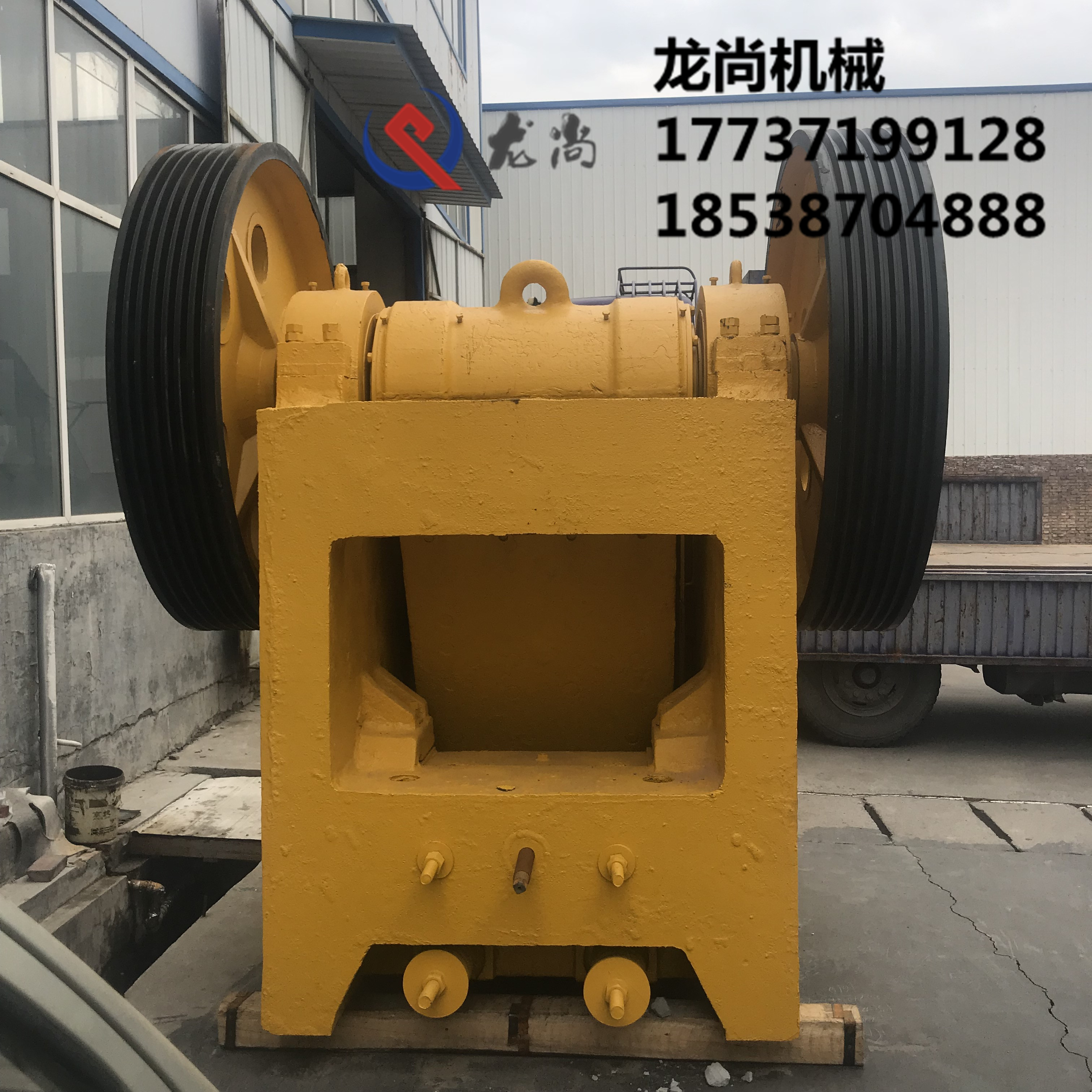 鄂式破碎機(jī) 優(yōu)質(zhì)鄂式破碎機(jī)廠家直銷 龍尚品質(zhì)保證