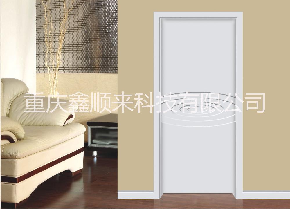 鑫順來XJS-103白色花定制雕花平開實(shí)木復(fù)合烤漆門