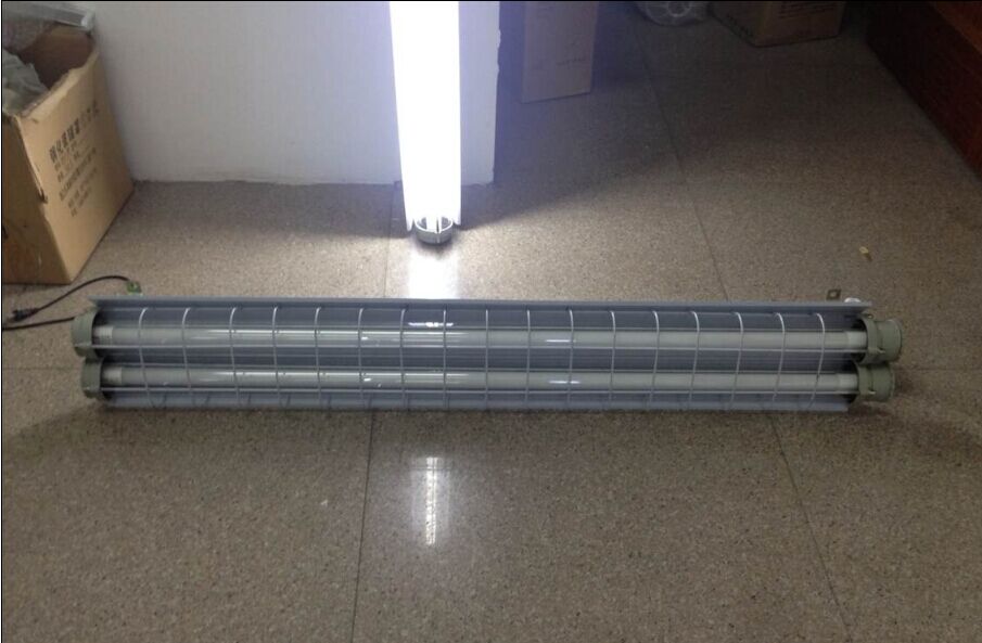 DYD煉油廠防爆日光燈，防爆熒光燈