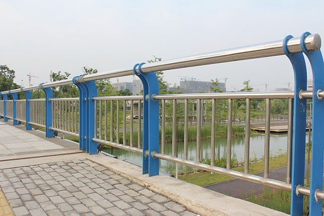 河道護攔 河道護攔價格 河道護攔廠家 河道護攔生產(chǎn)商