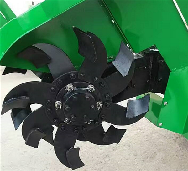 履帶式回填一體機(jī) 自走式多功能田園管理機(jī)