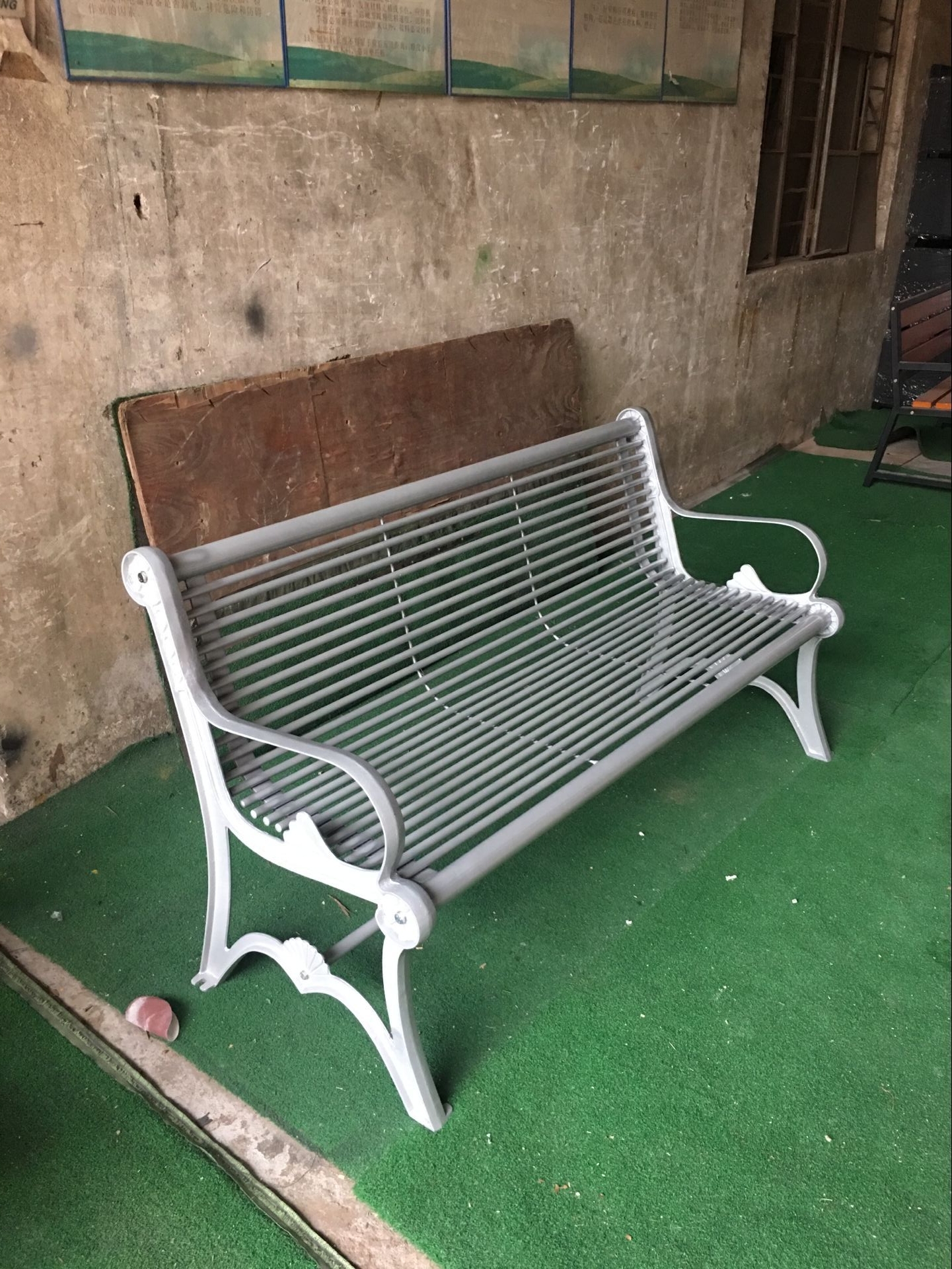 防腐木景觀成品坐凳 金屬公園長椅公園休息區(qū)長條坐凳
