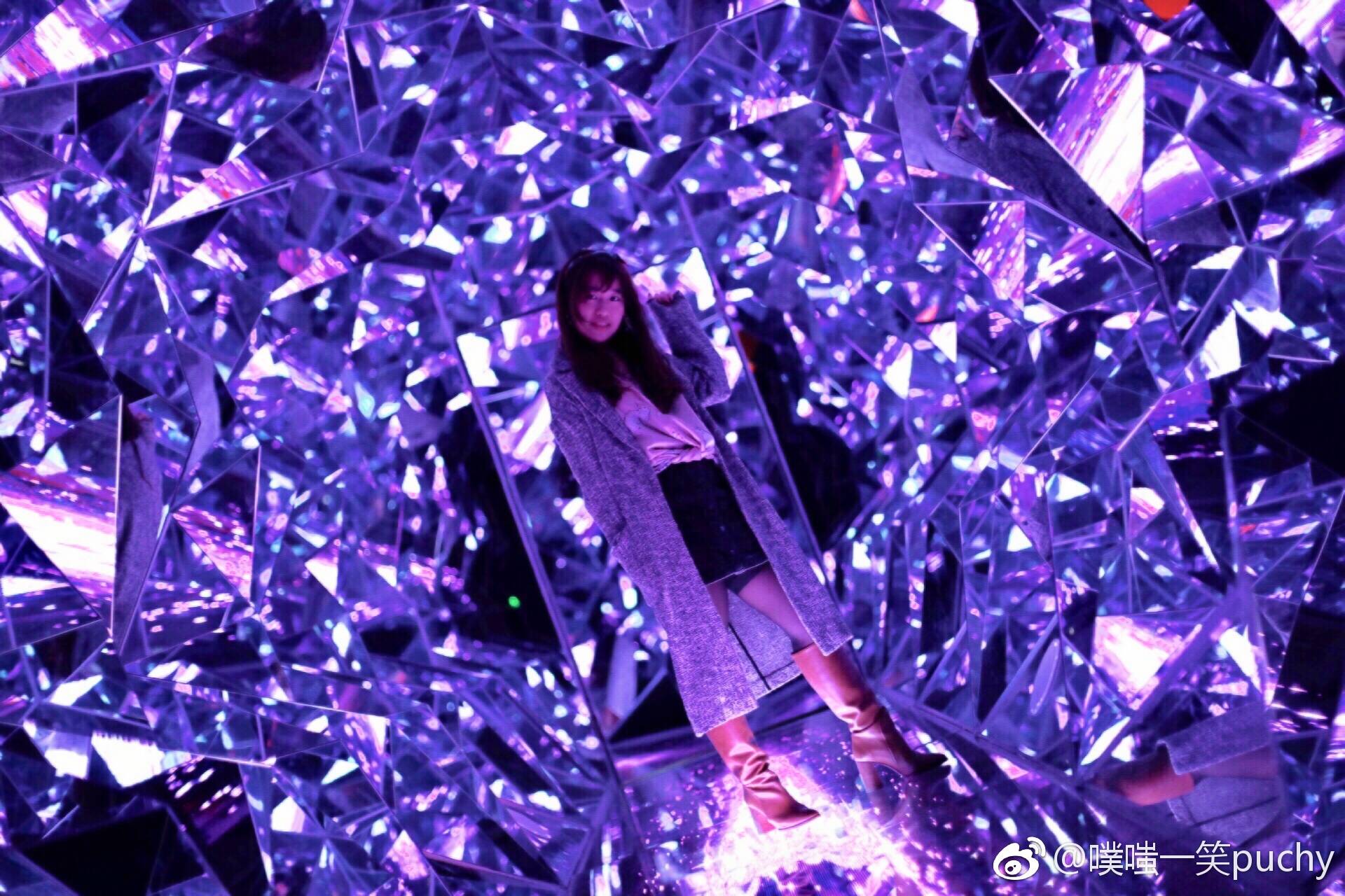 區(qū)別萬花筒的《鉆界》拍照更加酷炫