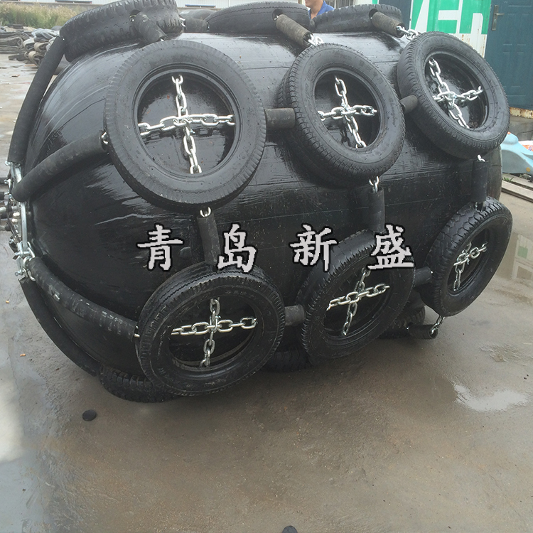 船用護舷 充氣護舷    青島新盛專業(yè)生產(chǎn) 橡膠充氣護舷