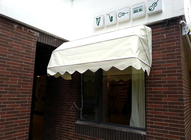 供應(yīng)法式遮陽(yáng)篷雨棚推拉棚經(jīng)銷(xiāo)商