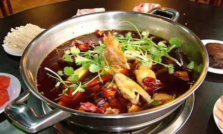 重慶雞公煲培訓(xùn) 黃燜雞煲仔飯培訓(xùn) 費(fèi)用實(shí)惠學(xué)鹵肉飯