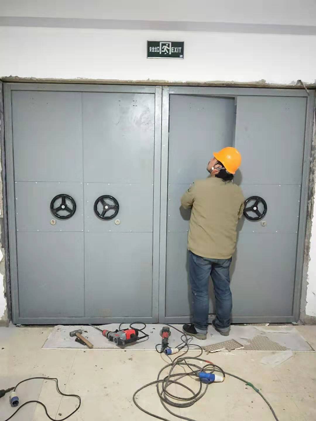 鋼質(zhì)防爆門