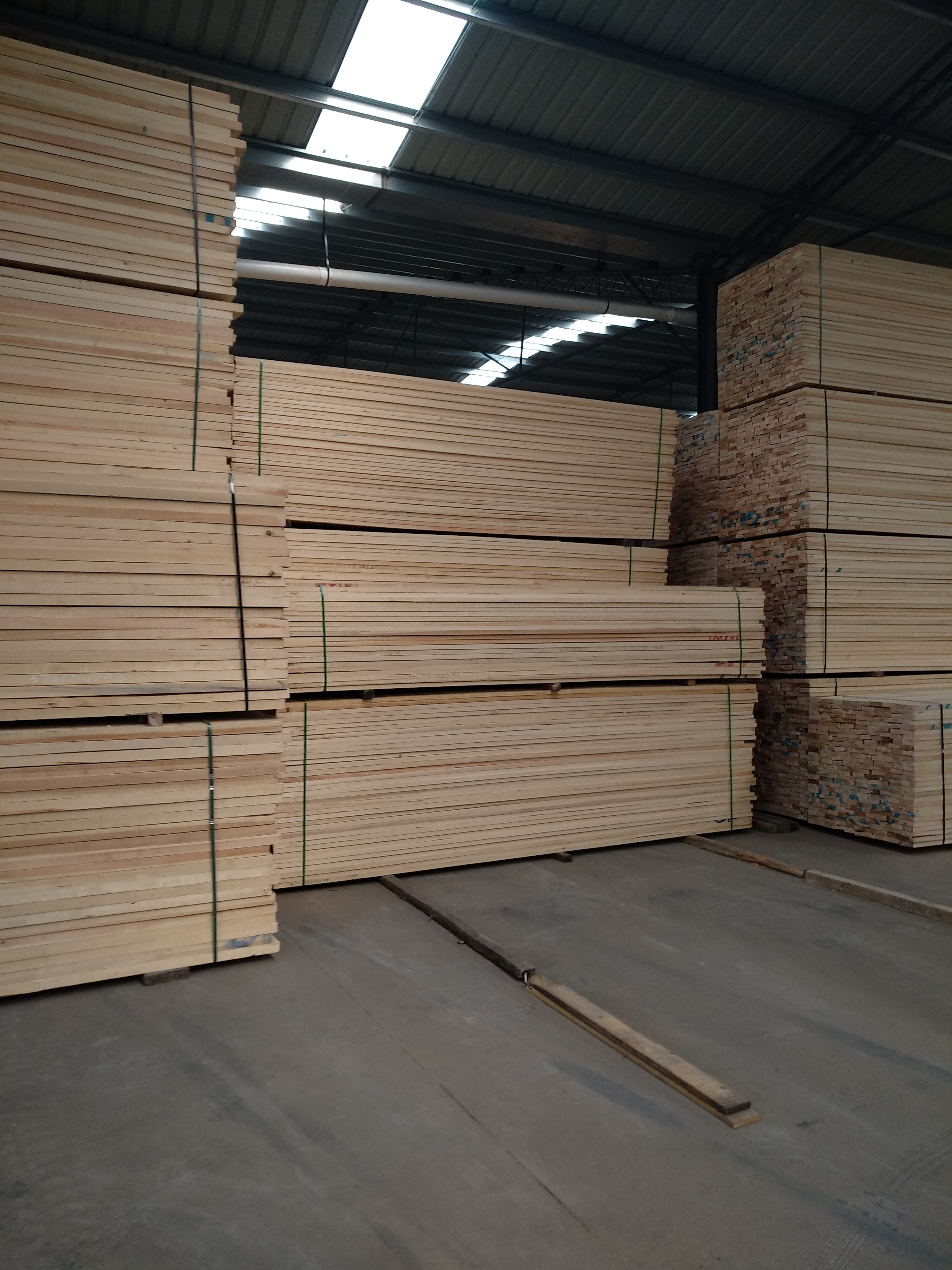 供應樟子松木板材 樟子松規(guī)格板材 俄羅斯樟子松木板材 床板 烘干板材 樟子松木板材廠家