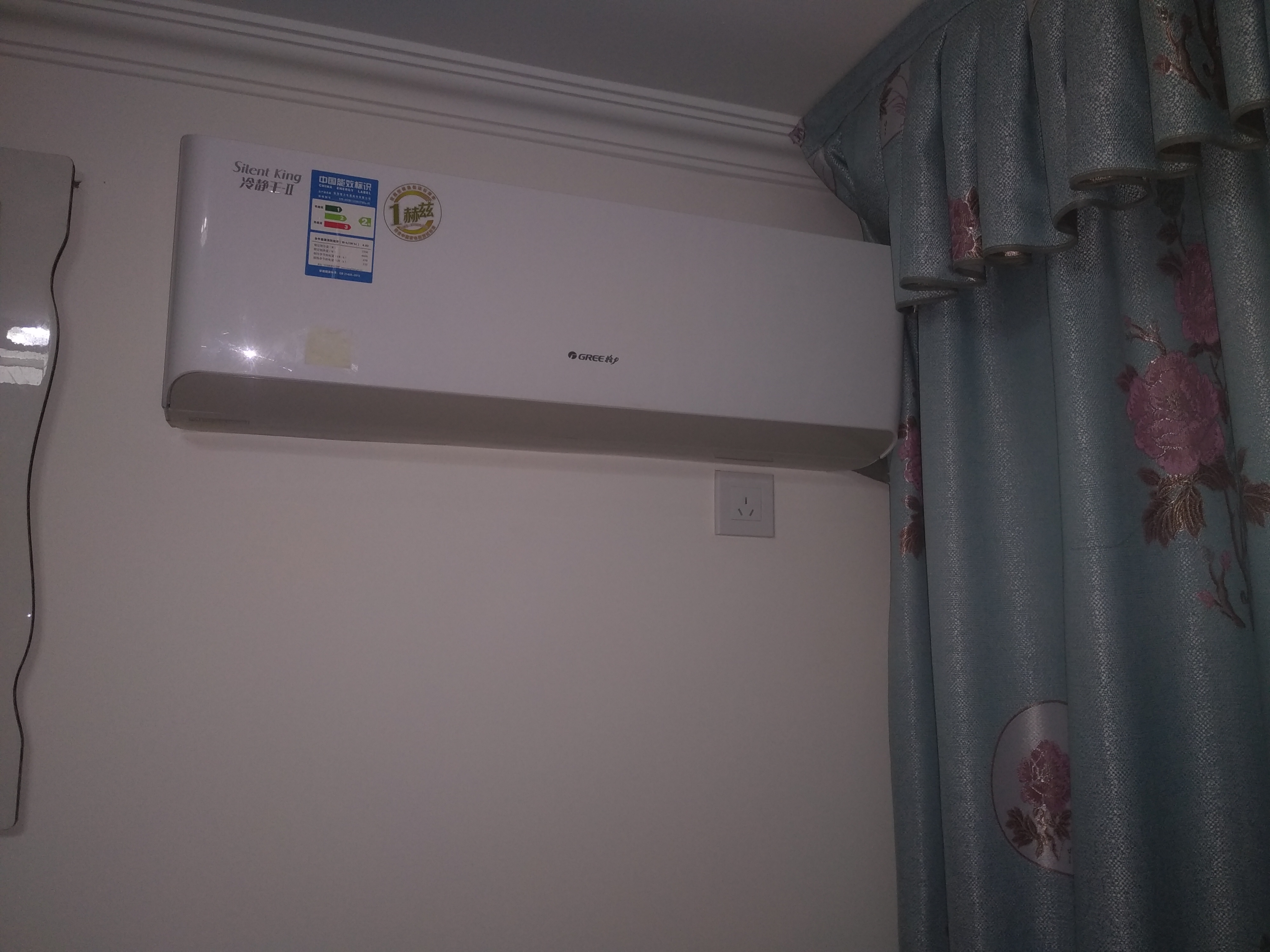 錦里西路順城街空調(diào)維修安裝加氟