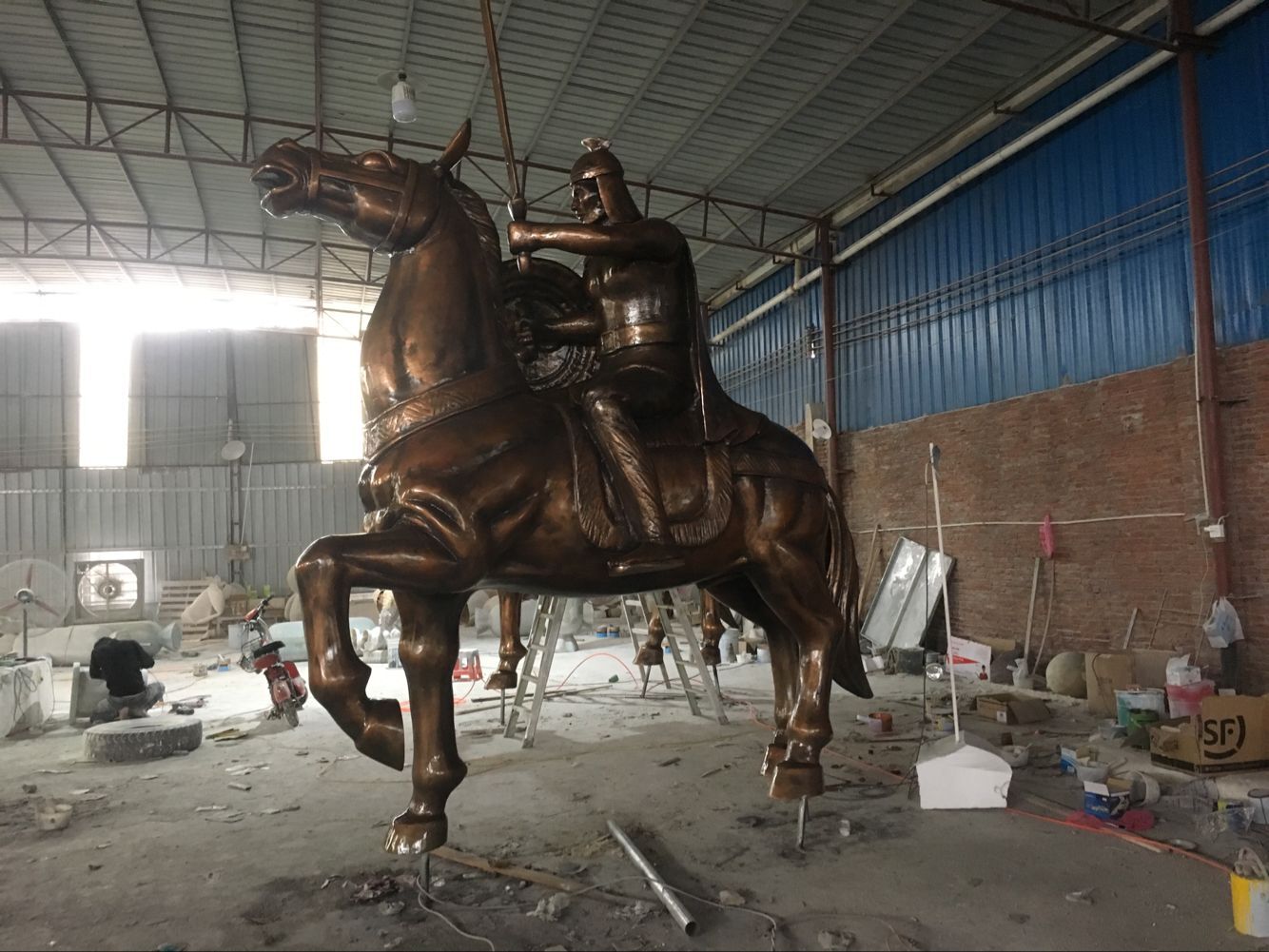 戶外大型玻璃鋼制品馬雕塑 佛山玻璃鋼雕塑廠家