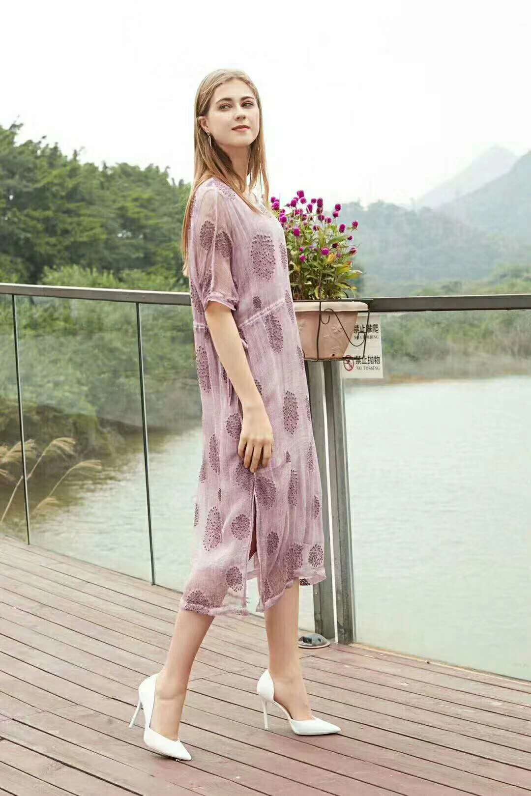 方語美高端真絲休閑歐美連衣裙走份品牌女裝折扣批發(fā)