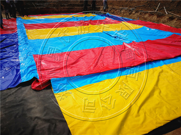 生態(tài)園親子游樂設(shè)施地下大蹦床