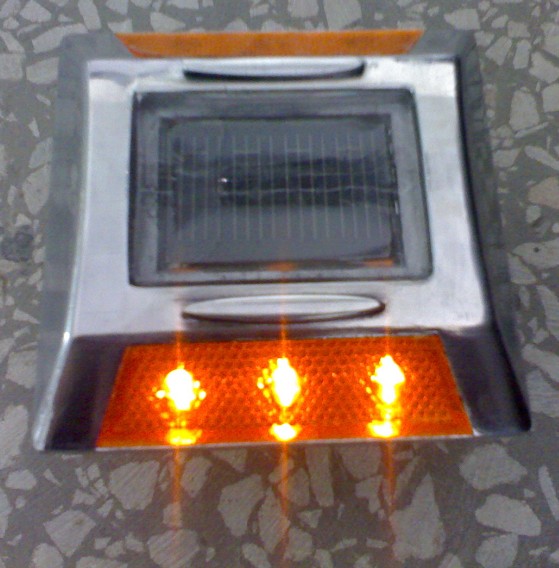 太陽能道釘 塑料道釘 定制各類道釘 反光道釘廣州廠家 鑄鋁道釘