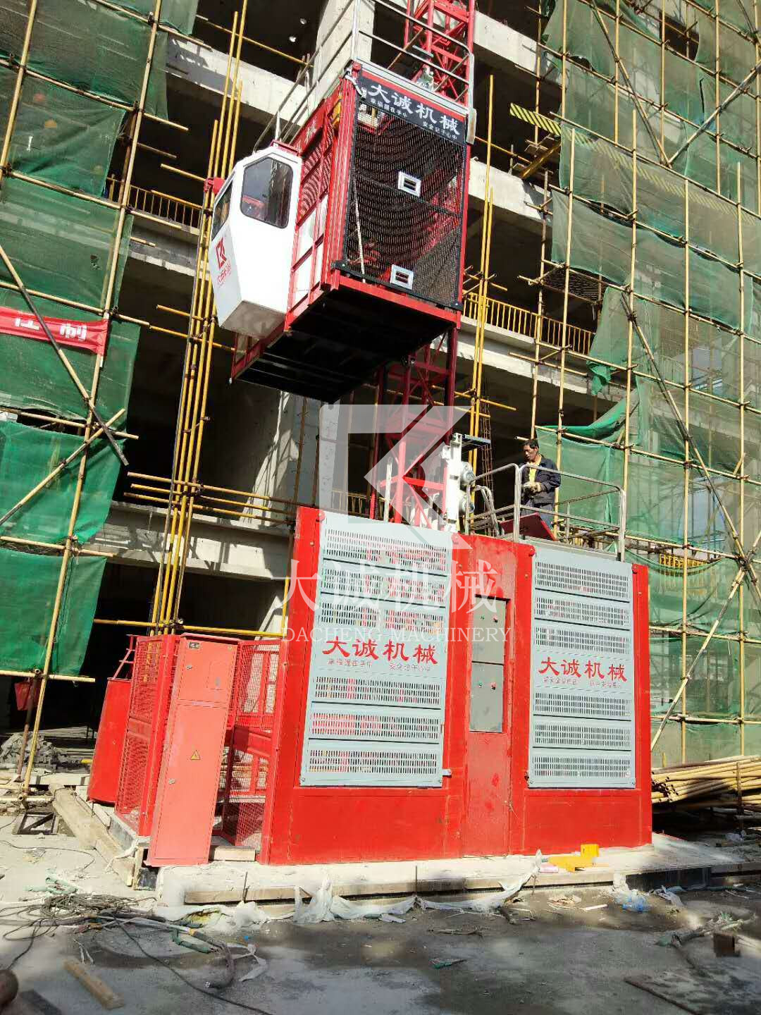 SC200/200建筑施工用電梯 變頻SC200/200施工升降機(jī) SC200/200變頻升降機(jī)