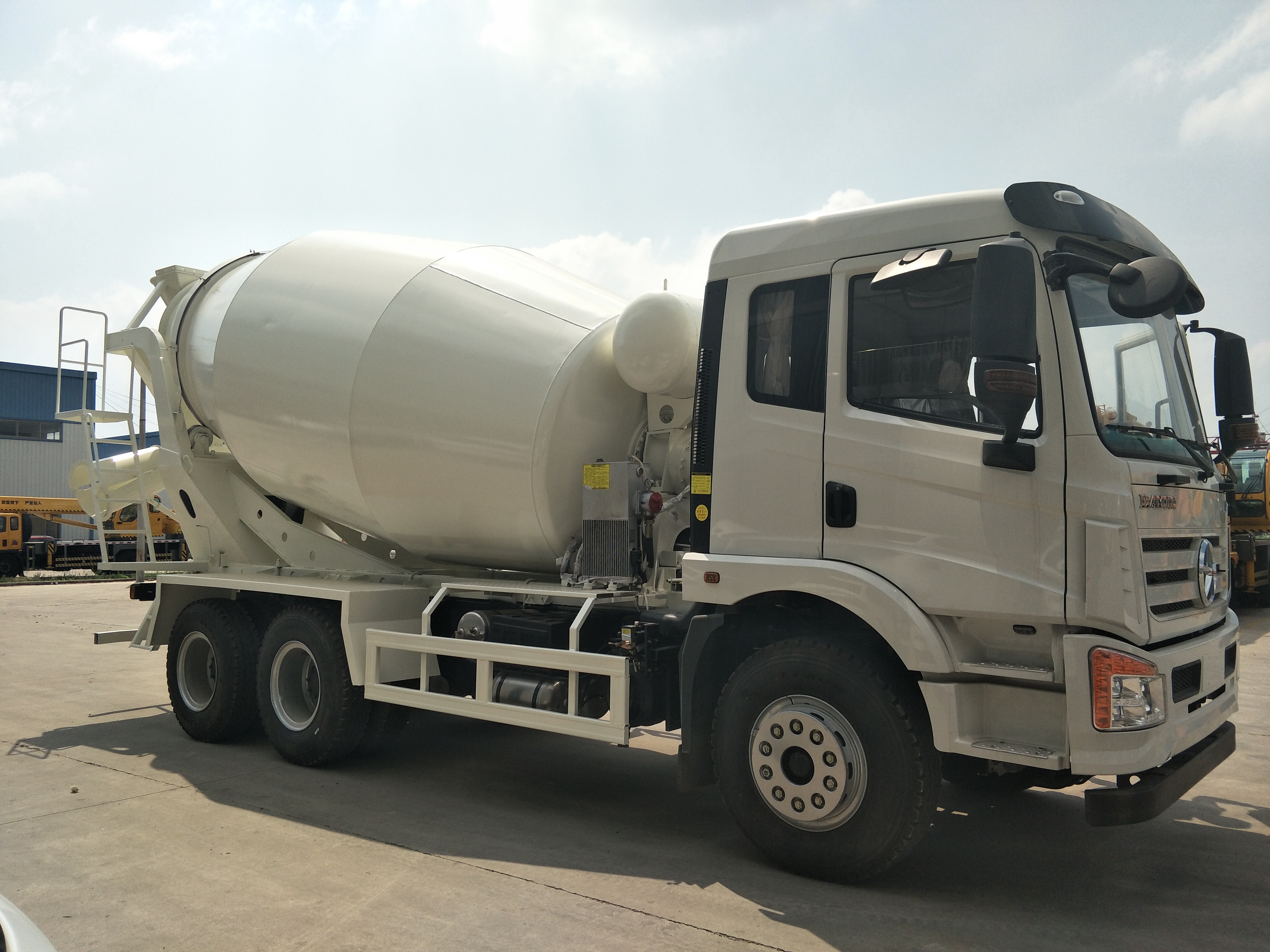 中億18方罐車*一輛，手慢無