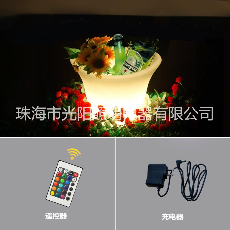 led發(fā)光冰桶 時(shí)尚七彩酒桶 led發(fā)光裝飾家具 大容量塑料發(fā)光花盆