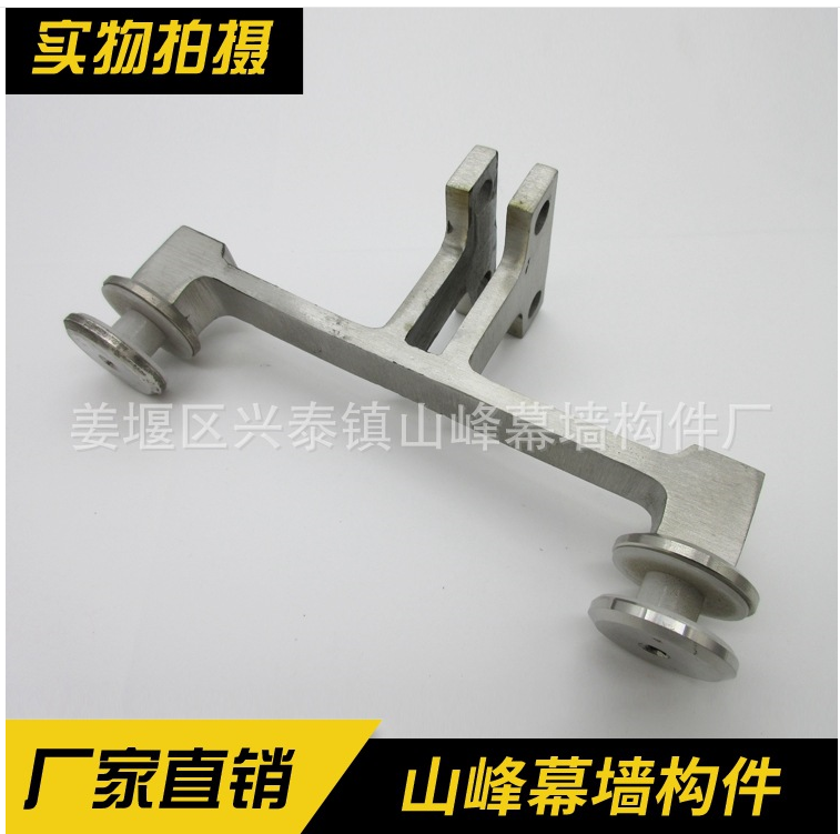 304不銹鋼欄桿配件，樓梯扶手玻璃夾配件，商用非標(biāo)連接件，304不銹鋼欄桿配件廠家