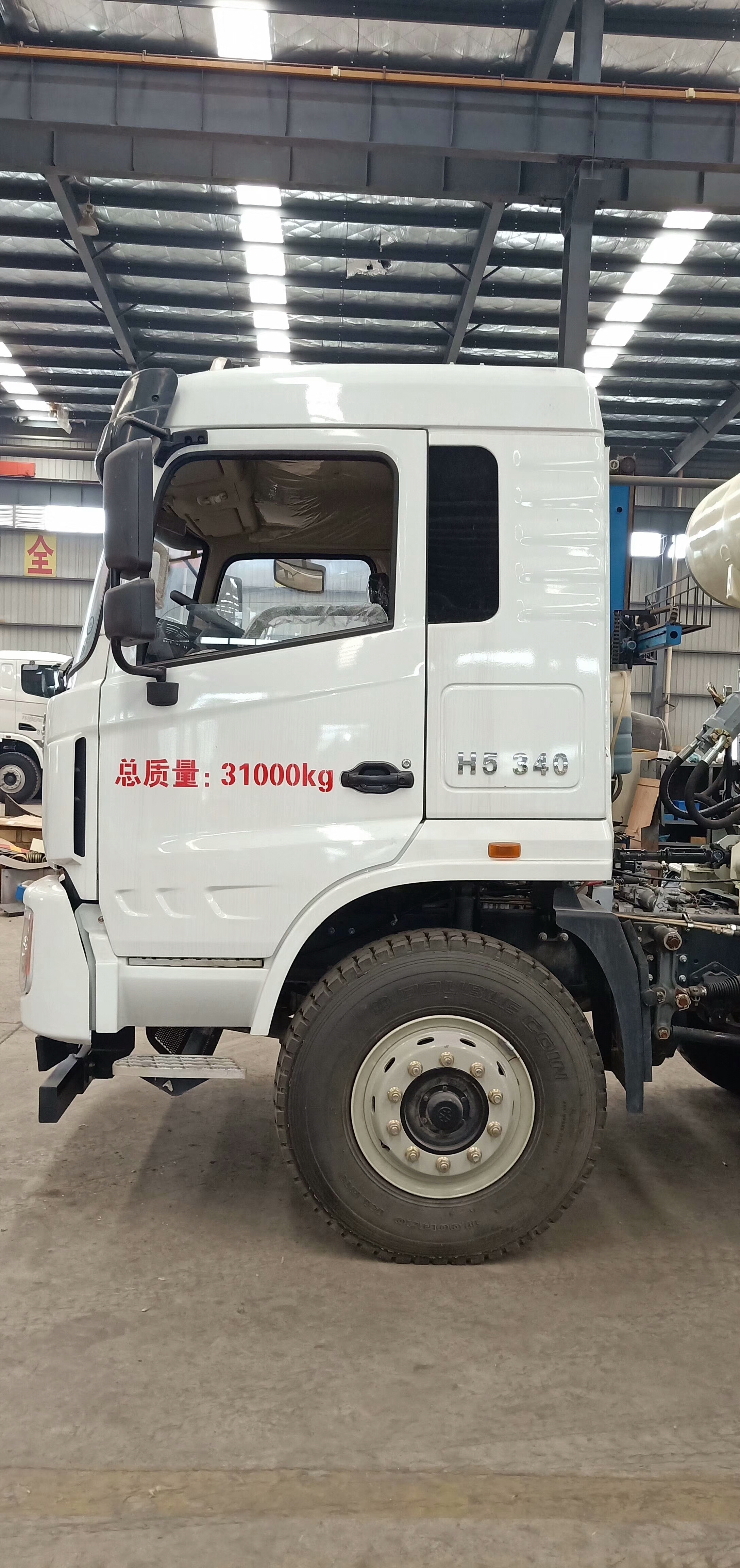 廠家供應(yīng)德龍輕量化12方攪拌車報(bào)價(jià)