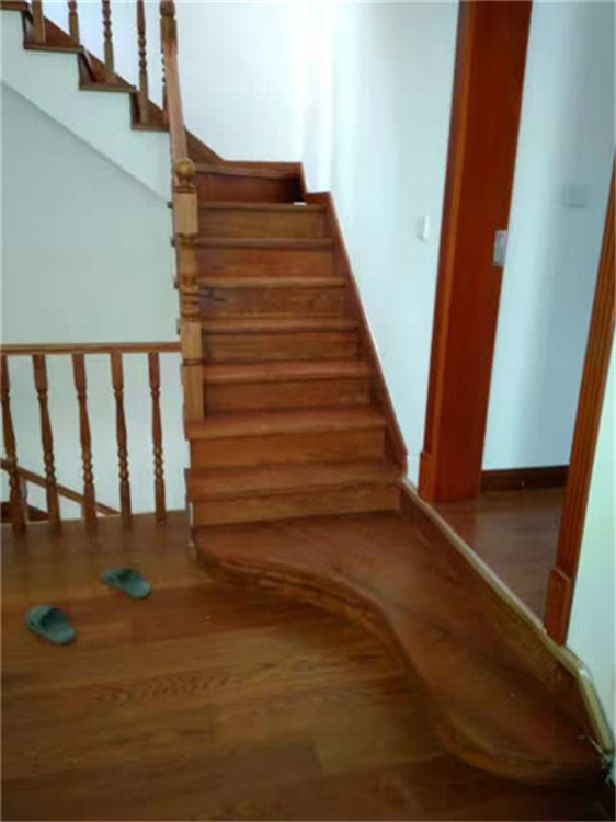 樓梯 實(shí)木樓梯鋼木樓梯扶手護(hù)欄廠家直銷