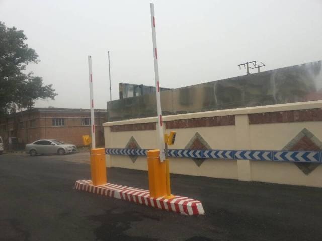 天津停車場(chǎng)收費(fèi)道閘機(jī) 智能道閘直臂道閘機(jī)