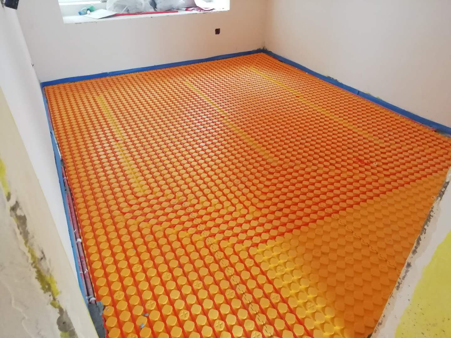 無(wú)錫弘騰毛細(xì)管地?zé)o錫弘騰毛細(xì)管地暖省錢(qián)效果好暖省錢(qián)效果好