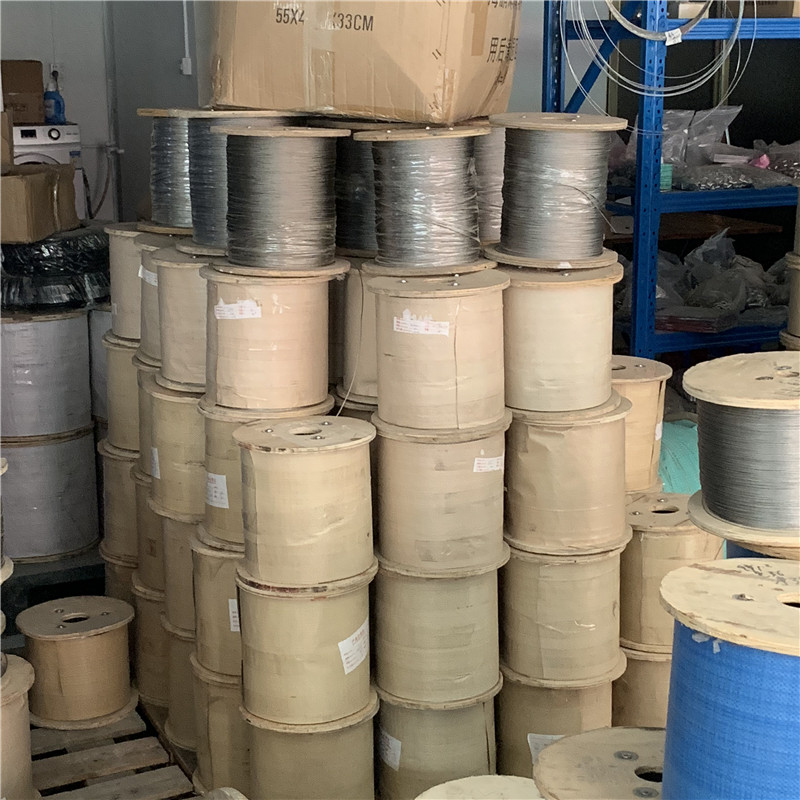 安全防護(hù)網(wǎng)鋼絲繩，304不銹鋼包膠鋼絲繩，鍍鋅包膠鋼絲繩