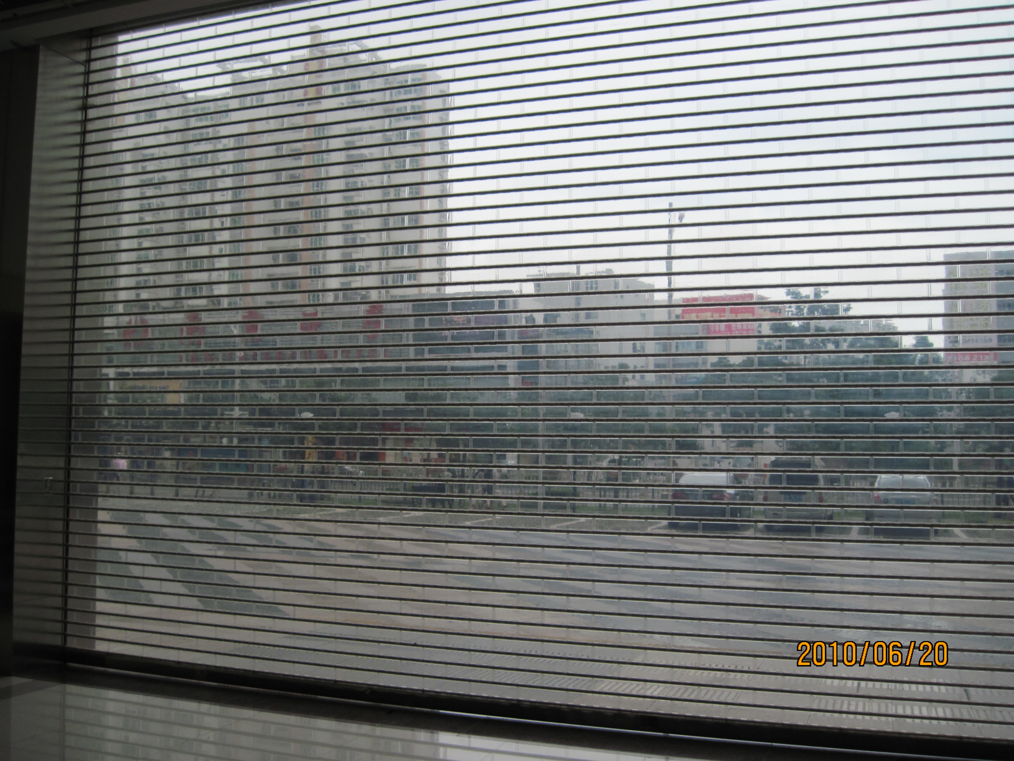 全國(guó)聯(lián)保天津旭恒環(huán)照廠家直銷(xiāo) 透明高速卷簾門(mén)
