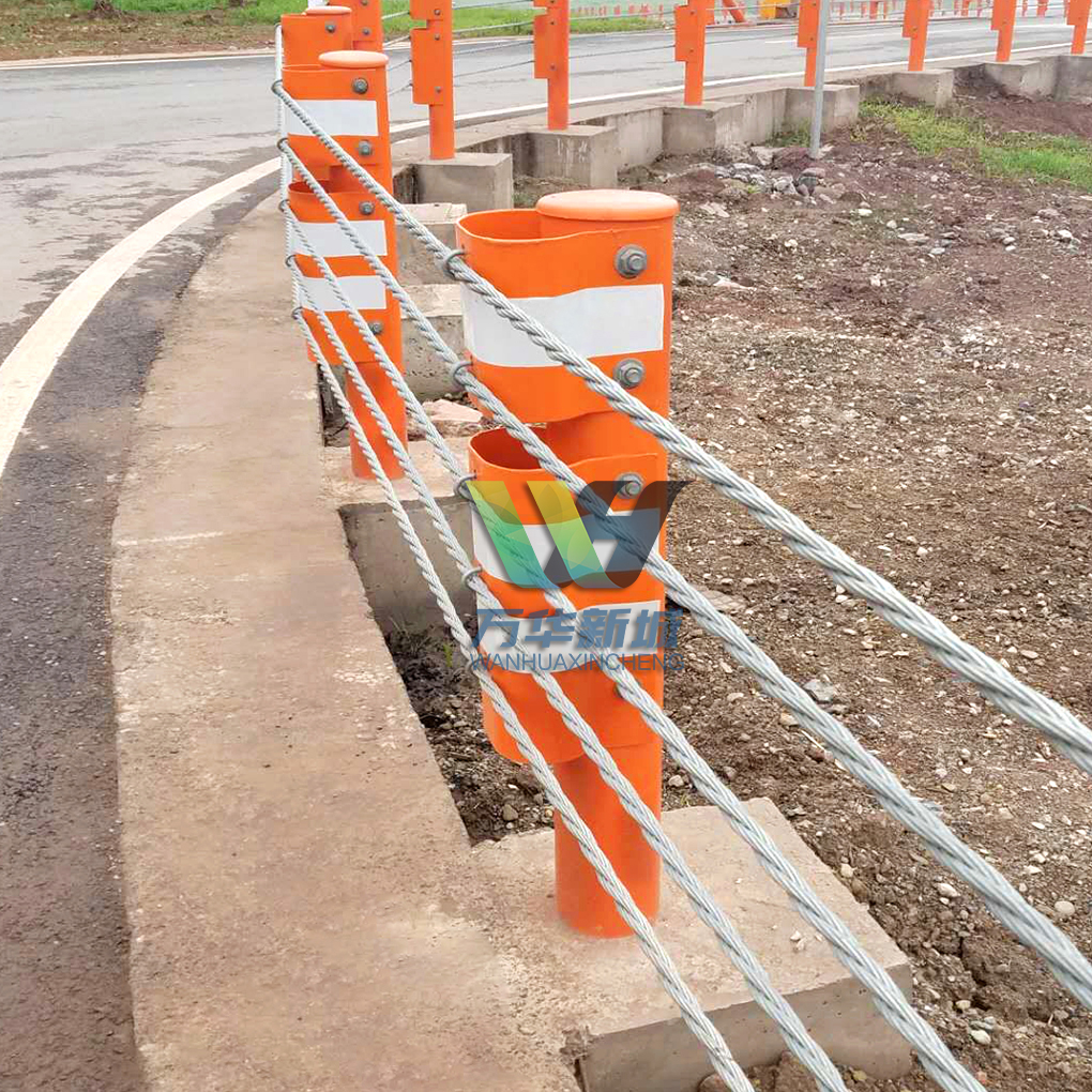 萬華公路鋼索纜索護(hù)欄 市政道路防撞圍欄 提供設(shè)計到施工服務(wù) 纜索護(hù)欄