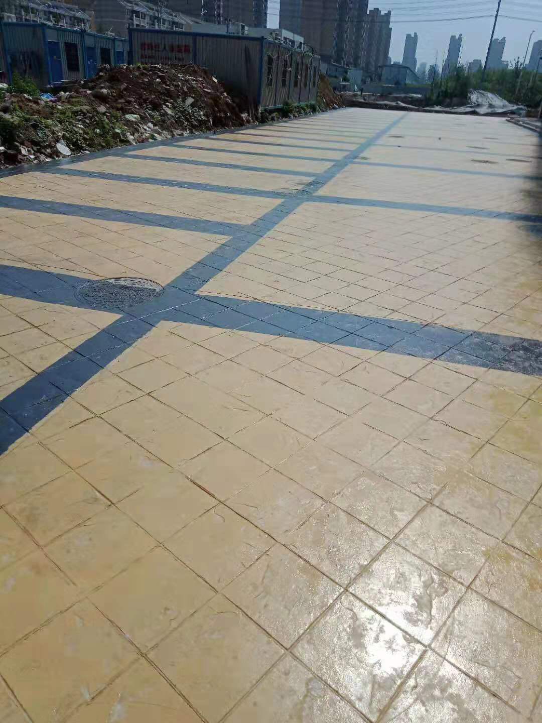 安徽阜陽壓花地坪材料生產(chǎn)廠家 壓花地坪材料多少錢