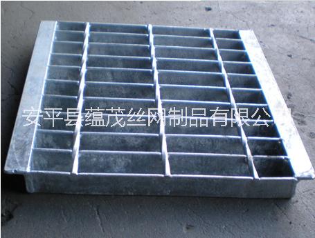 溝蓋板 地溝蓋板 水溝蓋板 井蓋板 蘊(yùn)茂絲網(wǎng)