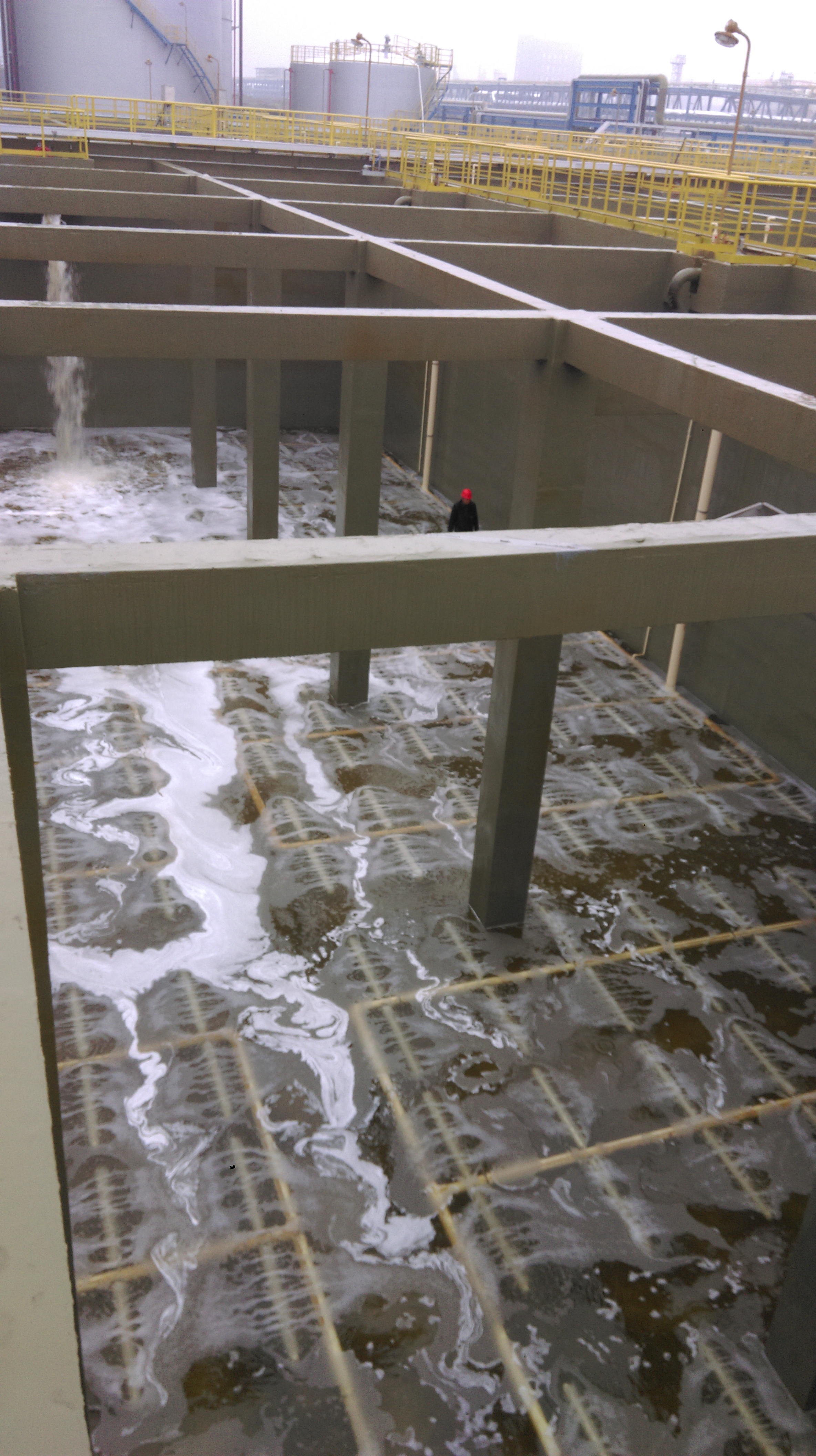 德國進口曝氣器，微孔曝氣頭，濟南市管式曝氣器，聚氨酯膜片曝氣器廠家