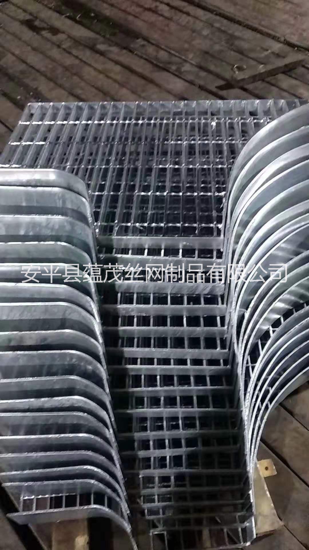 異形鋼格板 異形鋼格柵 熱鍍鋅異型鋼格柵板 蘊(yùn)茂絲網(wǎng)