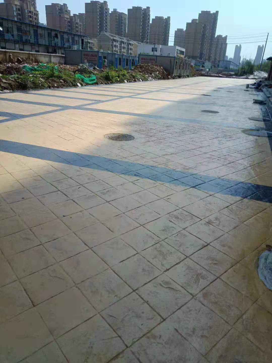 洛陽(yáng)水泥壓花地坪材料多少錢(qián)  水泥壓花地坪工程技術(shù)廠(chǎng)家