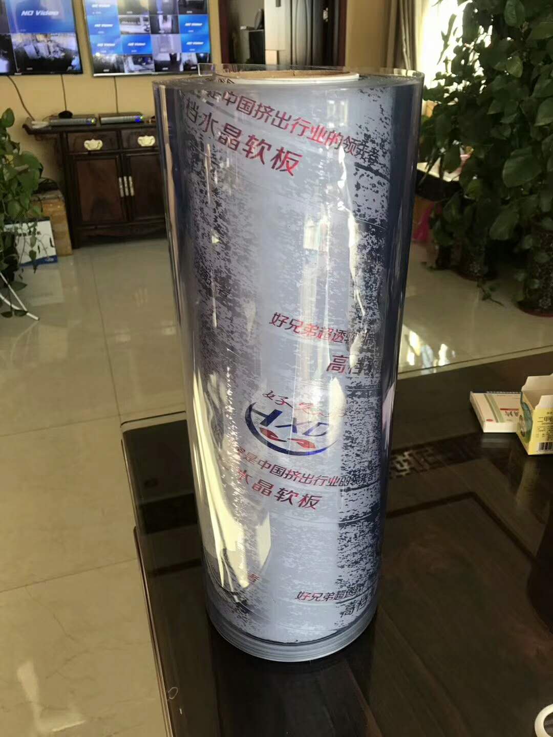 水晶板廠家 本廠專業(yè)生產(chǎn)半成品成品磁吸門簾、水晶板、普通軟門簾