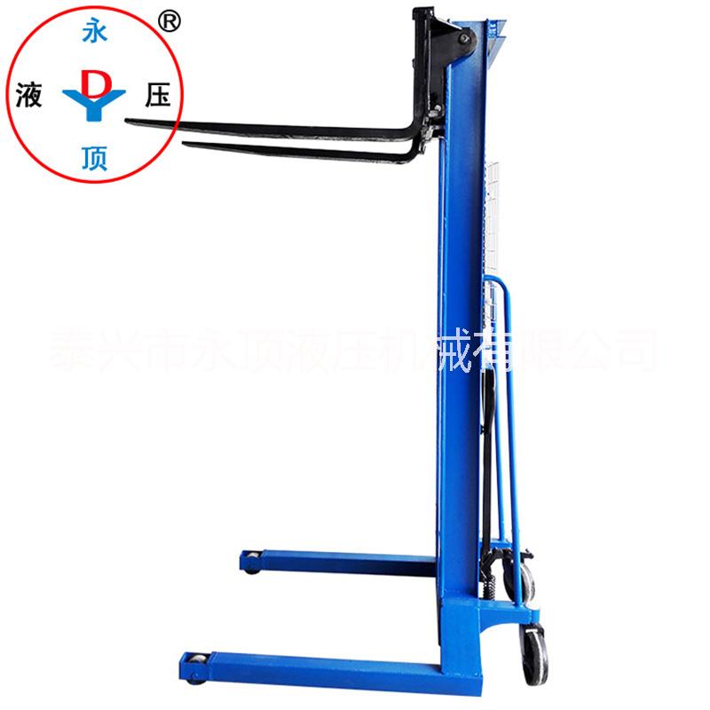 手動(dòng)液壓堆高車供應(yīng)商  江蘇手動(dòng)液壓堆高車批發(fā)  3噸寬腿手動(dòng)液壓堆高車 裝卸搬運(yùn)車