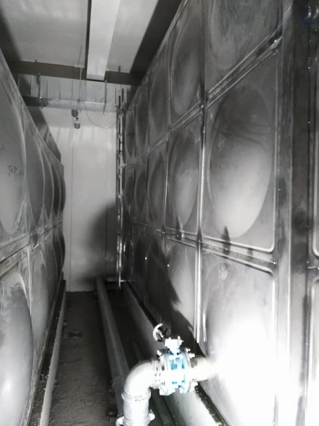 佛山方形保溫水箱價(jià)格-不銹鋼保溫水箱批發(fā)-組合方形儲(chǔ)水塔 佛山方形保溫水箱價(jià)格