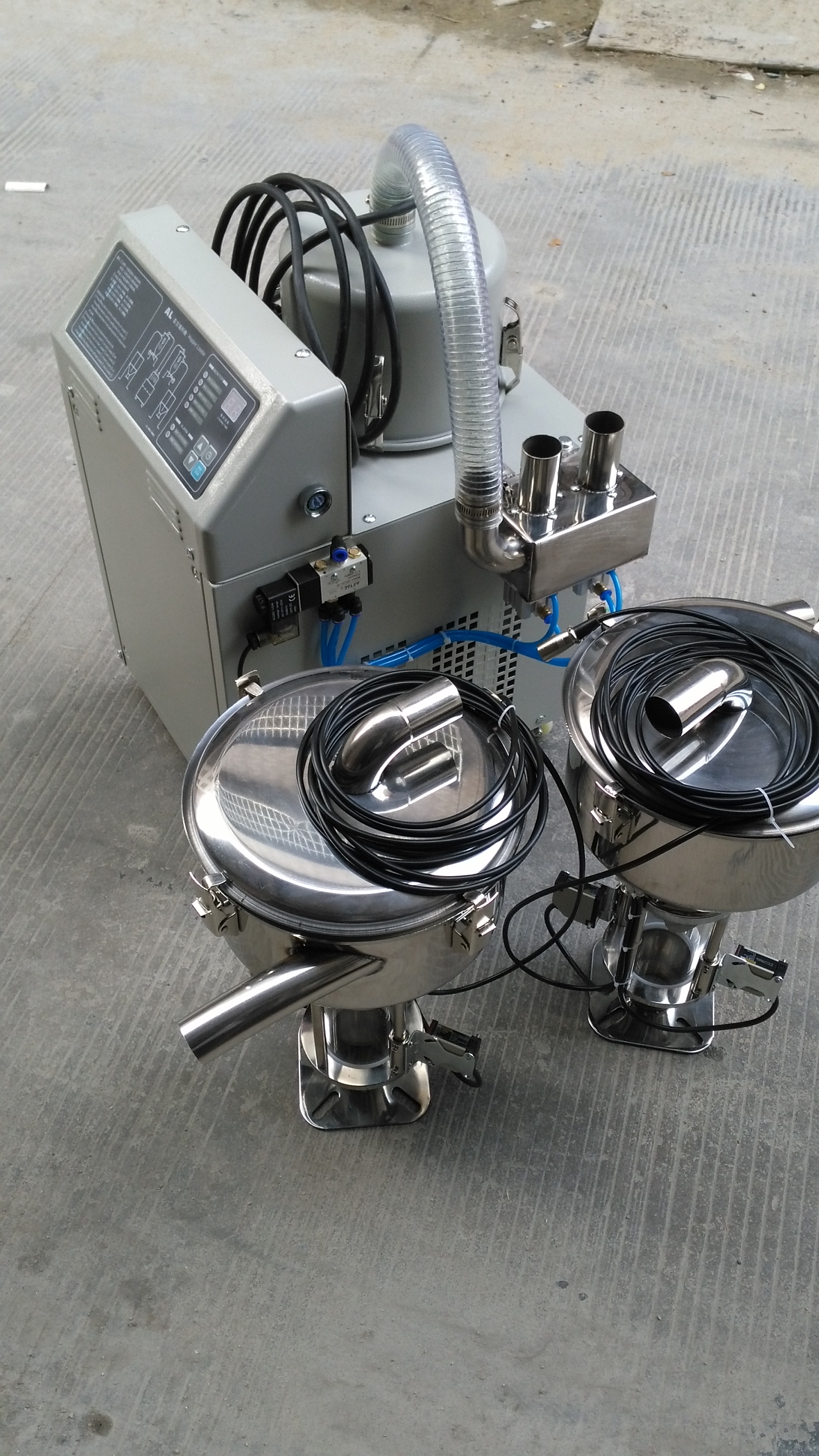 1對2吸料機(jī)生產(chǎn)廠家,批發(fā)廠家