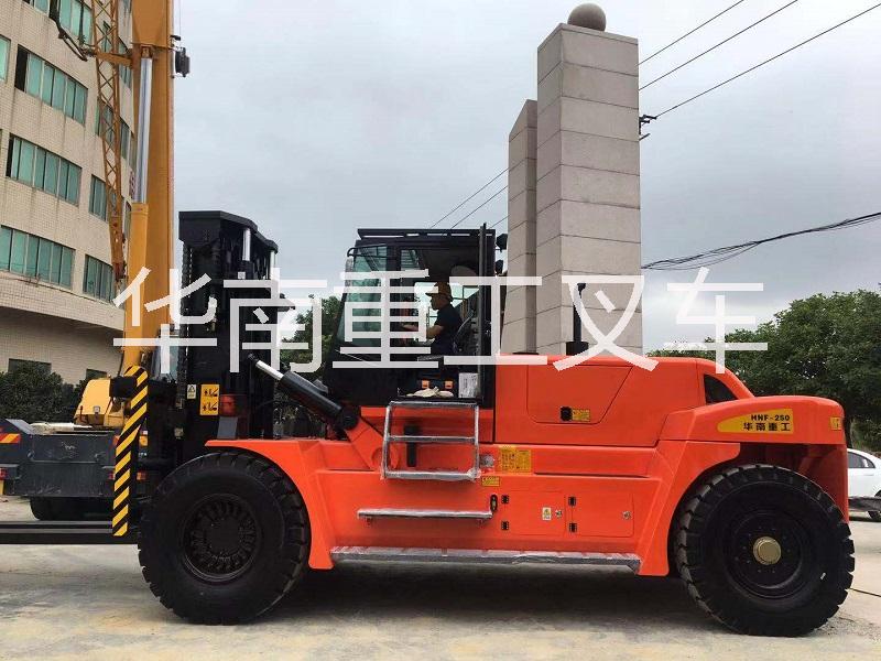 25噸叉車廠家|國(guó)內(nèi)什么品牌25噸比較好用*