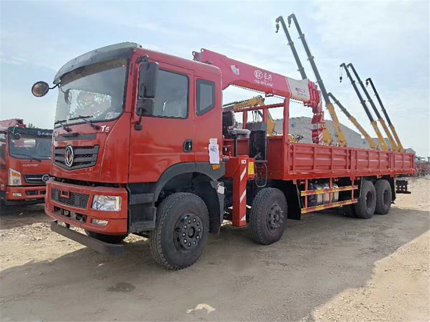 東風(fēng)后八 三一12噸隨車(chē)吊配置