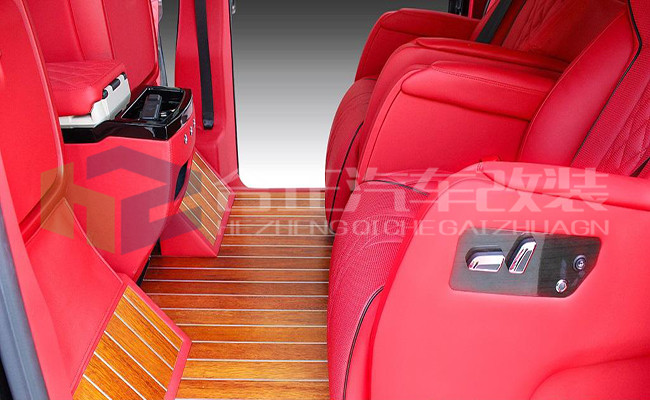 西安奔馳威霆合正改裝內(nèi)飾 全紅內(nèi)飾喜迎小長假