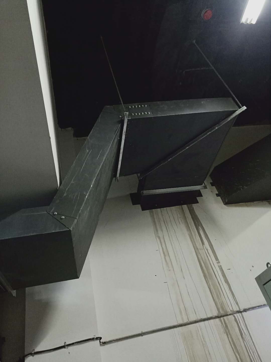 電纜橋架母線設(shè)計(jì)與安裝