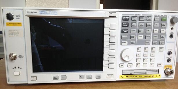 東莞銷售二手Agilent E4443A頻譜分析儀 *