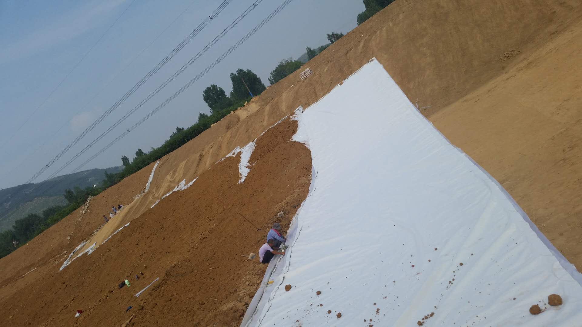 生產(chǎn)銷售優(yōu)質(zhì)復(fù)合土工膜