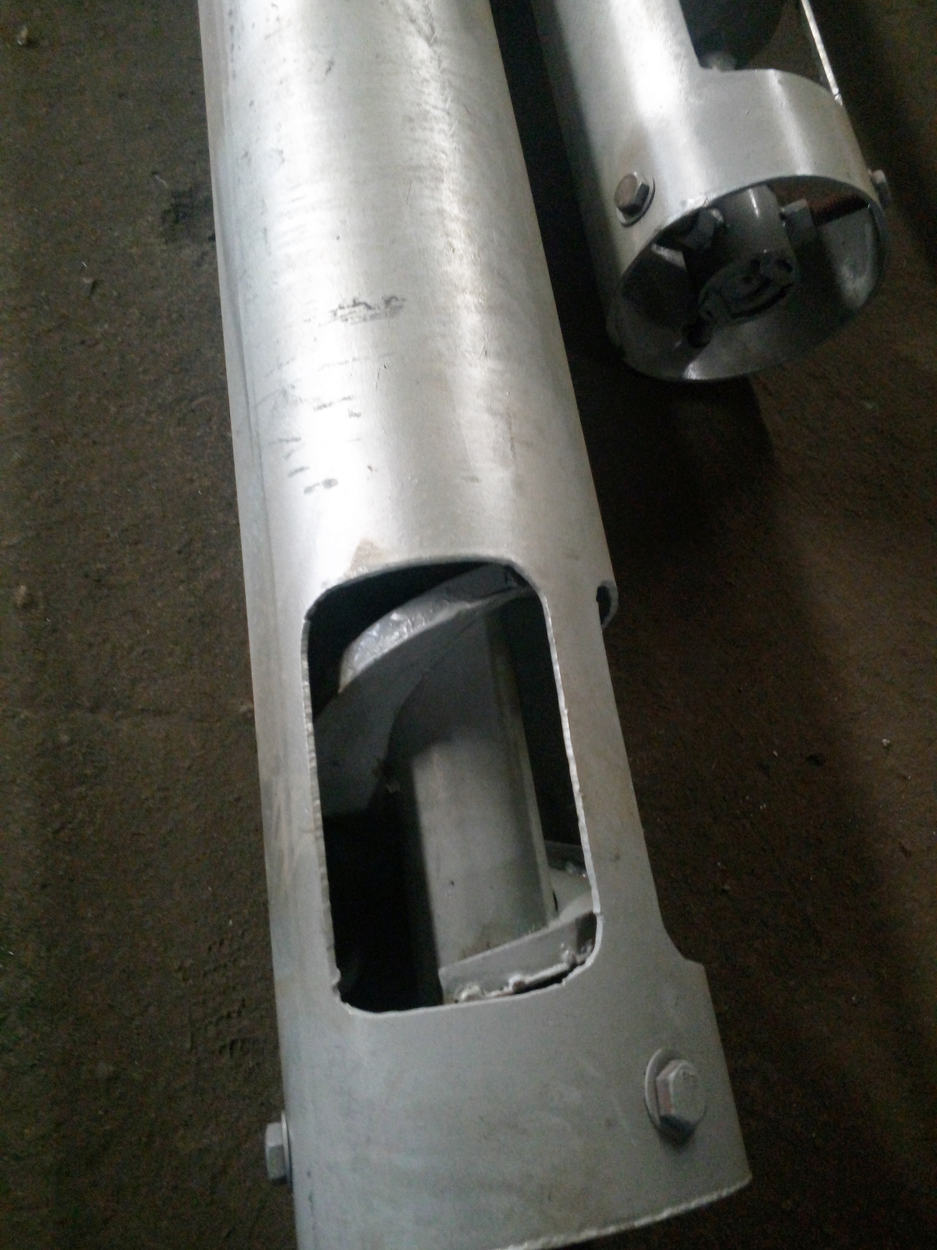 3米到6米抽糞機(jī)干濕兩用整體熱鍍鋅，耐腐蝕，適用于家庭，養(yǎng)殖場(chǎng)的污水抽離