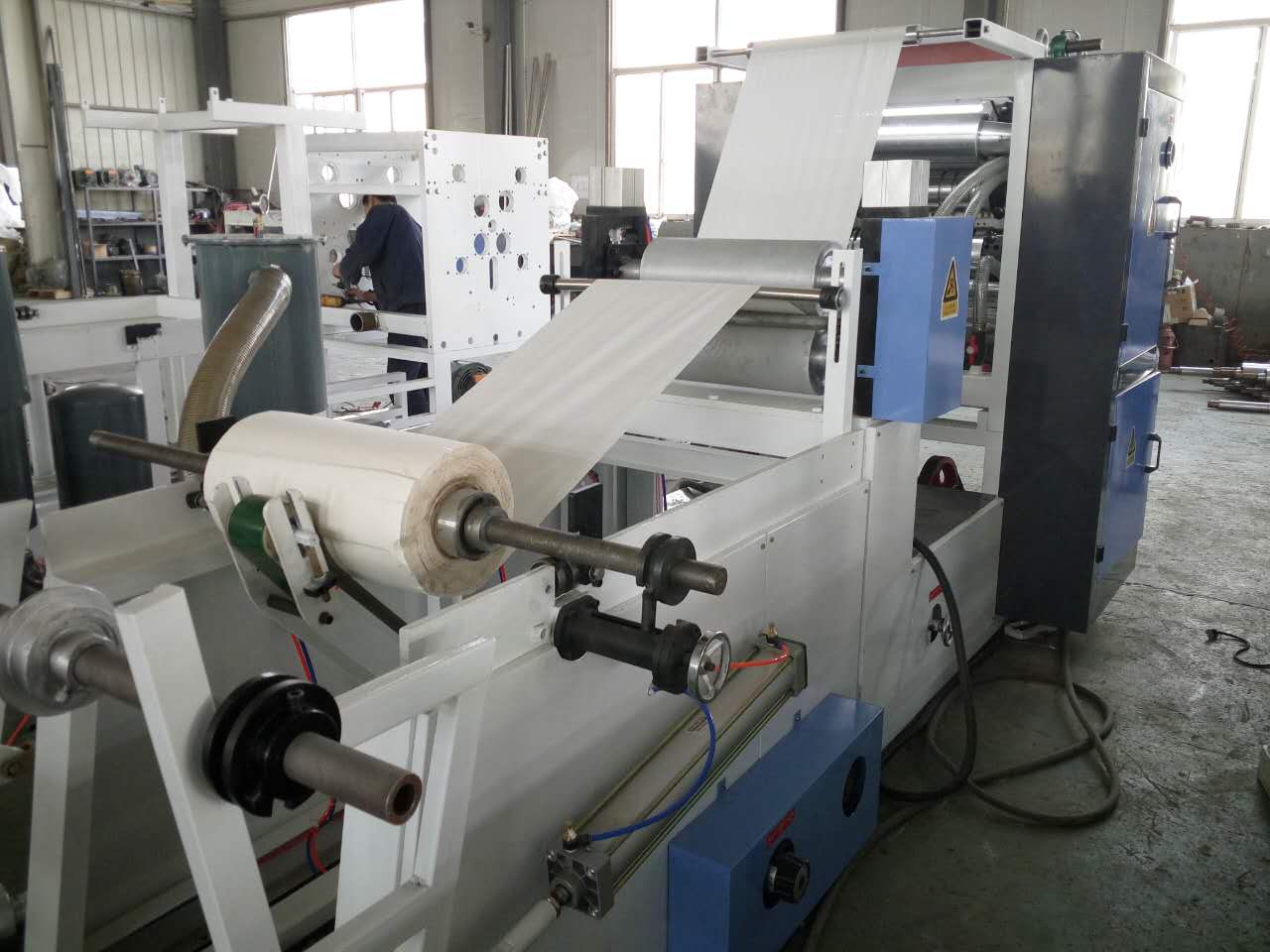中順全自動(dòng)擦手紙加工設(shè)備 擦手紙折疊機(jī)
